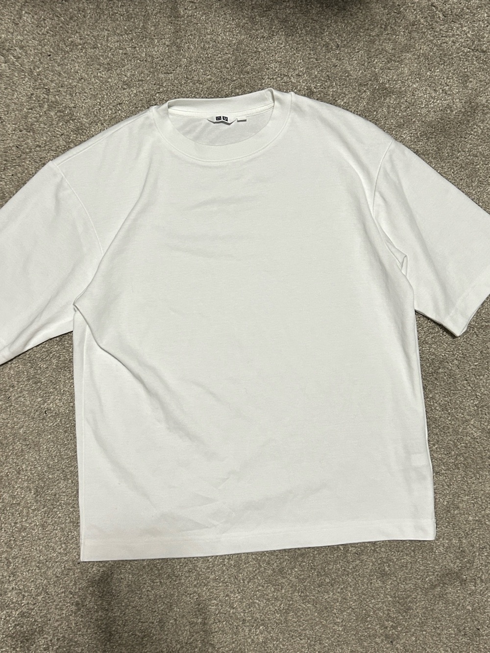 Uniqlo AIRism White Blank Shirt